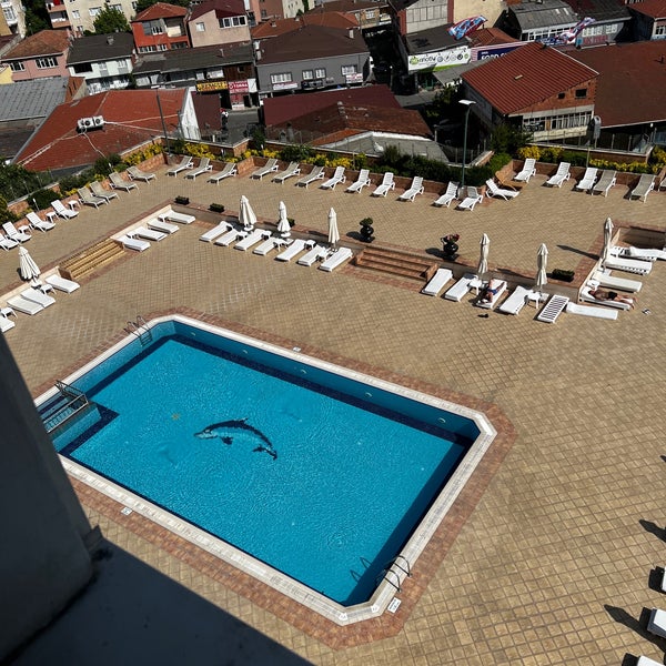 Photo taken at The Green Park Hotel Bostancı by Enis on 5/30/2022