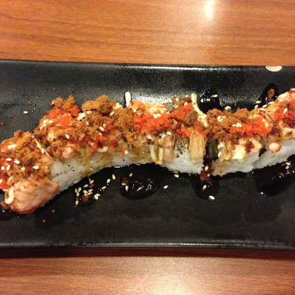 Foto diambil di Sushi Hana oleh Johanes H. pada 7/20/2013