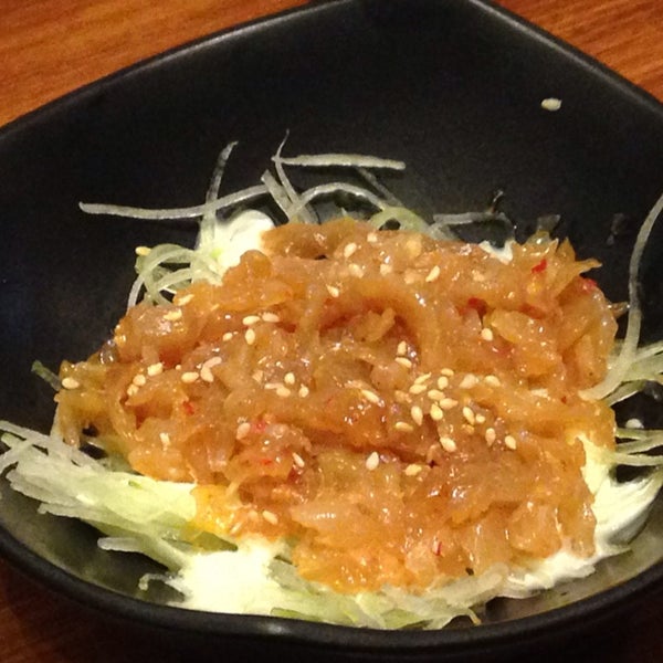 Foto diambil di Sushi Hana oleh Johanes H. pada 1/19/2014