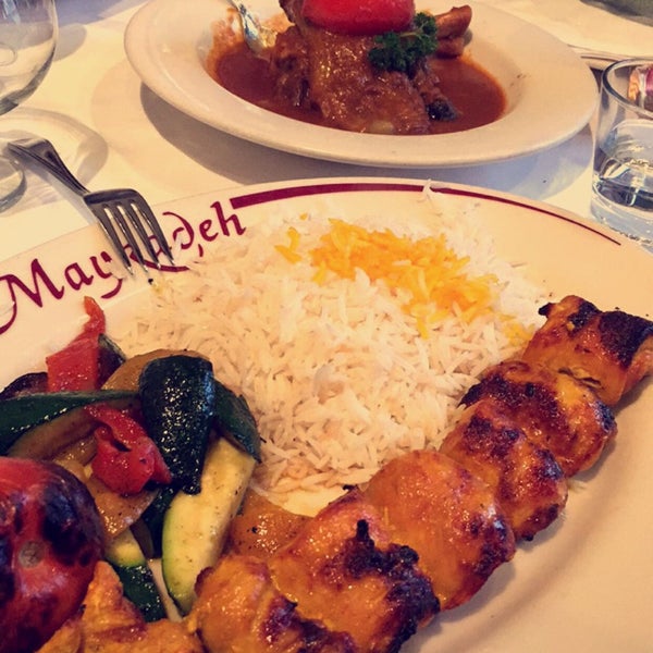 3/12/2015 tarihinde Mahaziyaretçi tarafından Maykadeh Persian Cuisine'de çekilen fotoğraf