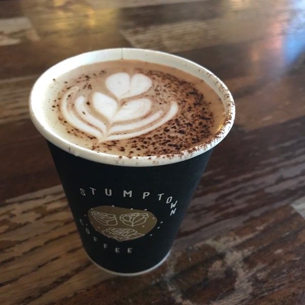 Снимок сделан в Stumptown Coffee Roasters пользователем Alyssa G. 4/29/2018