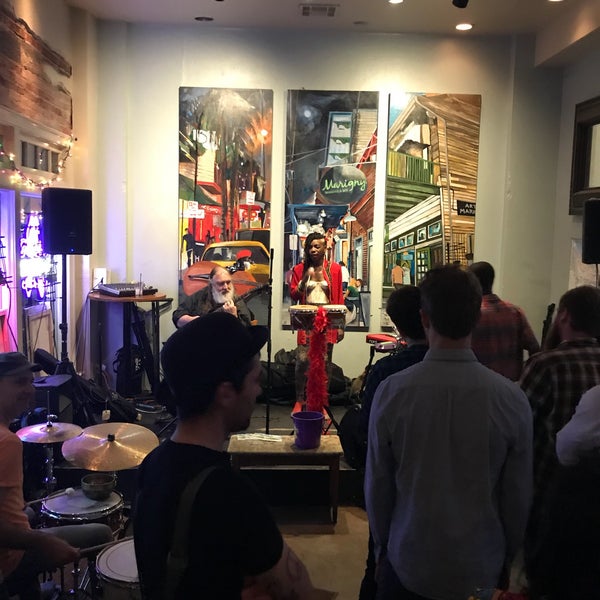 Снимок сделан в Marigny Brasserie пользователем Alyssa G. 4/29/2018