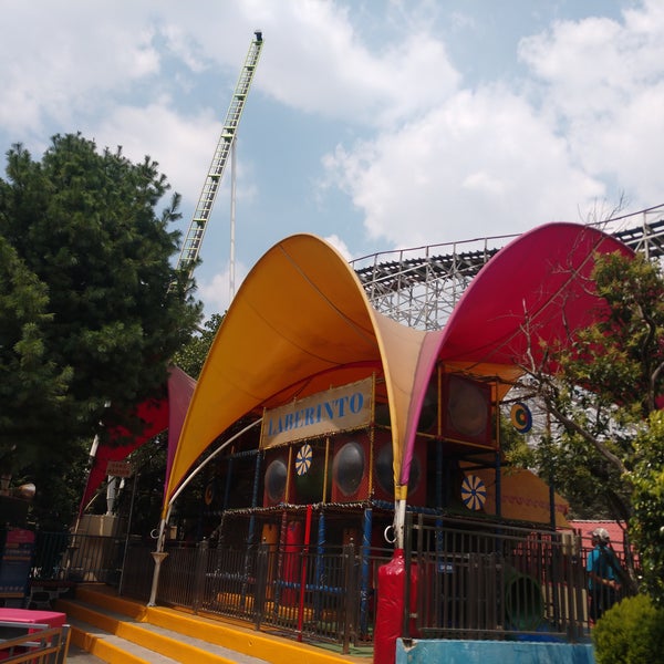 รูปภาพถ่ายที่ La Feria de Chapultepec โดย Erick M. เมื่อ 9/20/2018