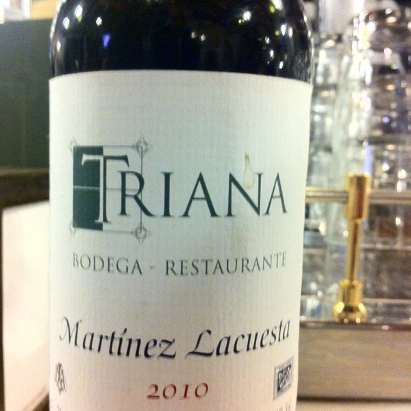 รูปภาพถ่ายที่ Restaurante Triana โดย Richard L. เมื่อ 12/22/2012