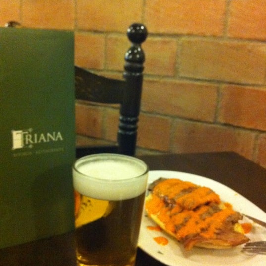 รูปภาพถ่ายที่ Restaurante Triana โดย Richard L. เมื่อ 11/9/2012