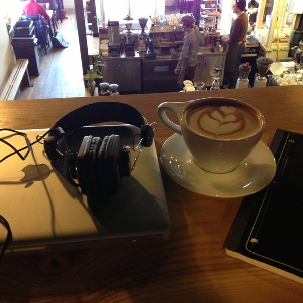 1/7/2013にSpencer W.がHappy Coffeeで撮った写真