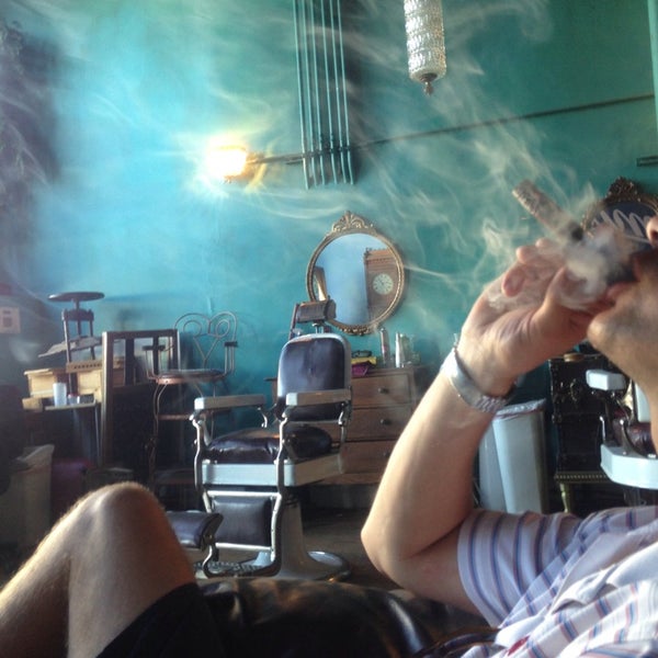 6/10/2013에 Spencer W.님이 Palma Cigars &amp; Bar Las Palmas에서 찍은 사진