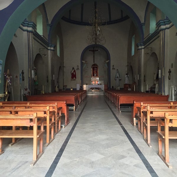 Photo taken at Iglesia Zimatlán de Álvarez by Mario H. on 4/23/2016