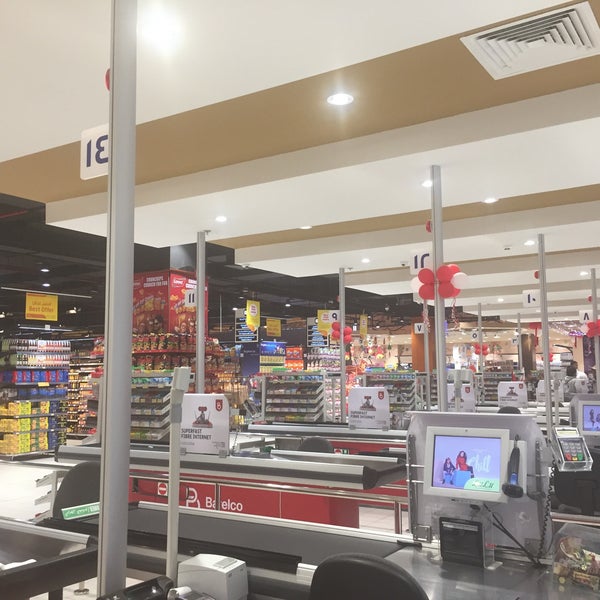 Lulu hypermarket. Лулу гипермаркет. Дубай супермаркет лулу. Лулу гипермаркет. Супермаркет в дубае.