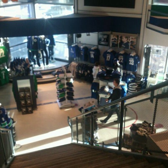 Photo taken at Canucks Team Store by Risto M. on 1/12/2013