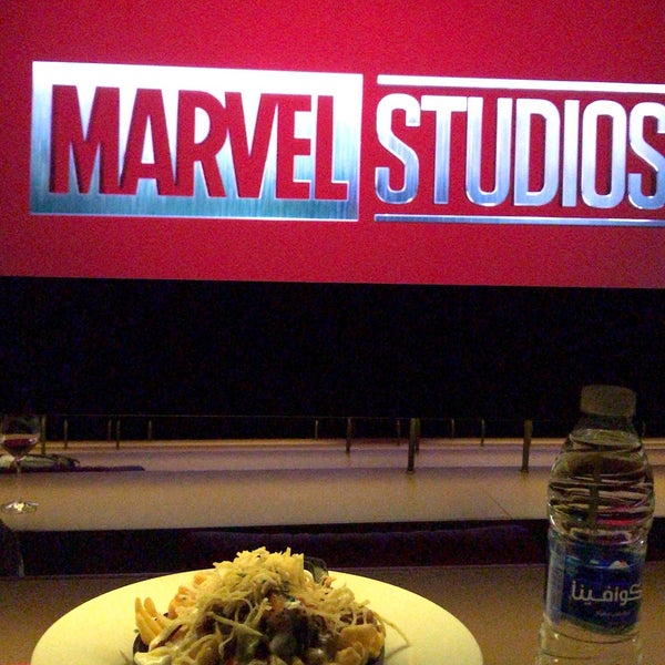 Guy Fieri’s Kitchen & Bar and Dinein Cinema by Reel Cinemas دبي, دبي