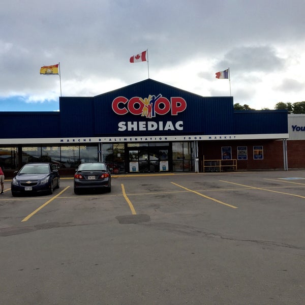 Coop Shediac 13 visitors
