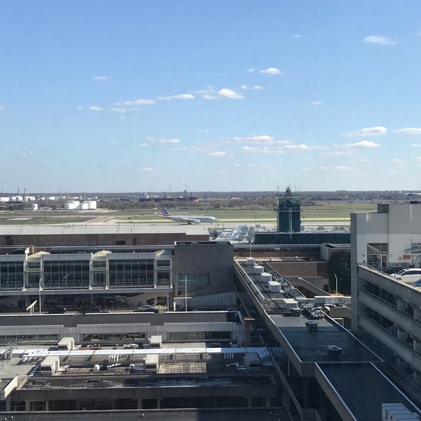 Foto tirada no(a) Philadelphia Airport Marriott por 🤷‍♀️Carol em 4/20/2018