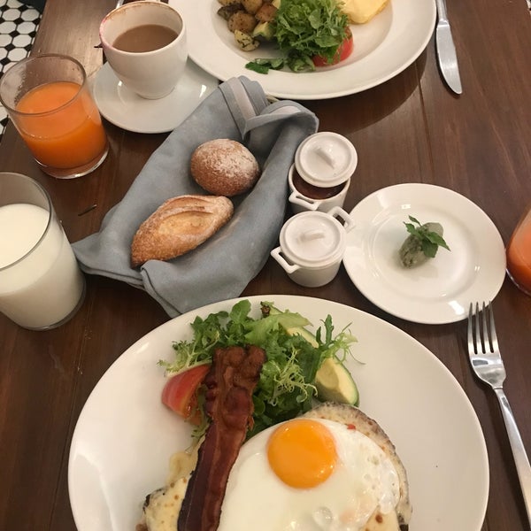 10/19/2018 tarihinde Eloise R.ziyaretçi tarafından Restaurante Cedrón'de çekilen fotoğraf