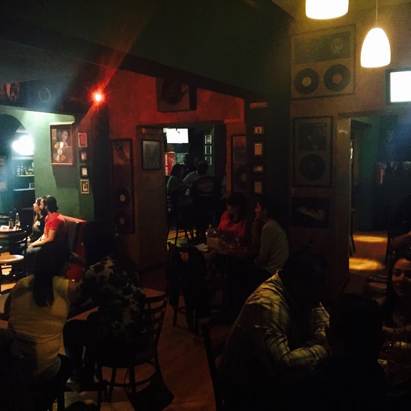 10/3/2015 tarihinde Juan A.ziyaretçi tarafından Rockhaus GastroPub'de çekilen fotoğraf