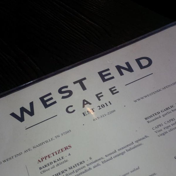 Foto tirada no(a) West End Cafe por Derell S. em 7/6/2014