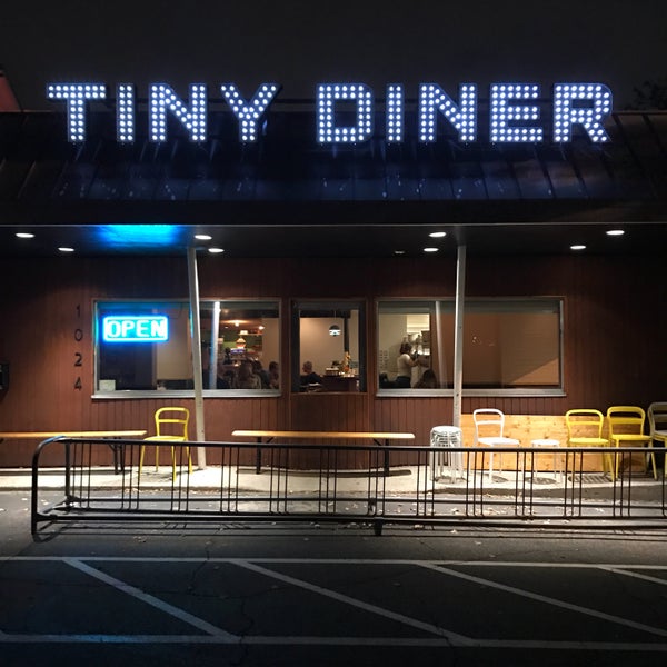 9/27/2017にTarek P.がTiny Dinerで撮った写真