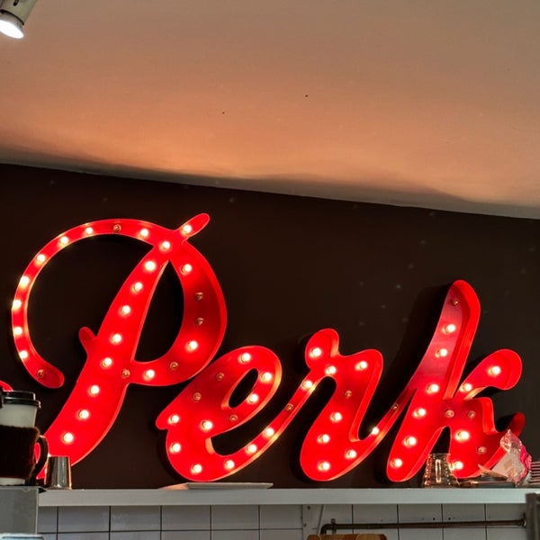 รูปภาพถ่ายที่ Perk Kafe โดย Jose Angel เมื่อ 2/1/2023