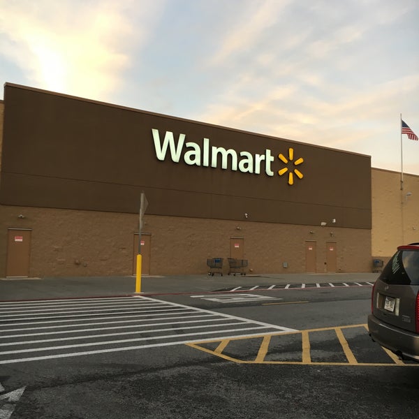 Walmart Supercenter Big Box Store in Springdale