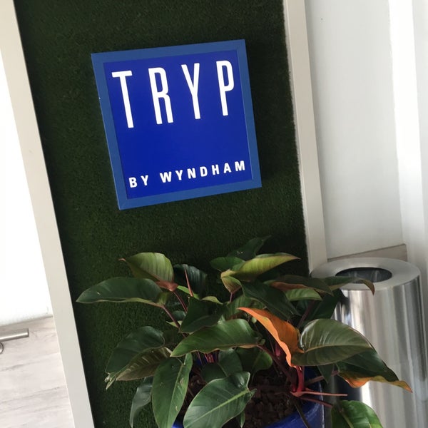 Photo taken at TRYP by Wyndham Isla Verde by Metsye J. on 5/10/2018