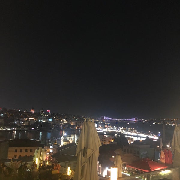 Foto scattata a Kösem Sultan Cafe &amp; Restaurant da Yılmaz il 7/14/2018