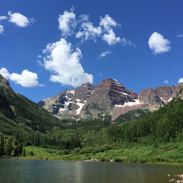 Photo taken at Maroon Bells Guide &amp; Outfitters by Ken on 7/23/2016