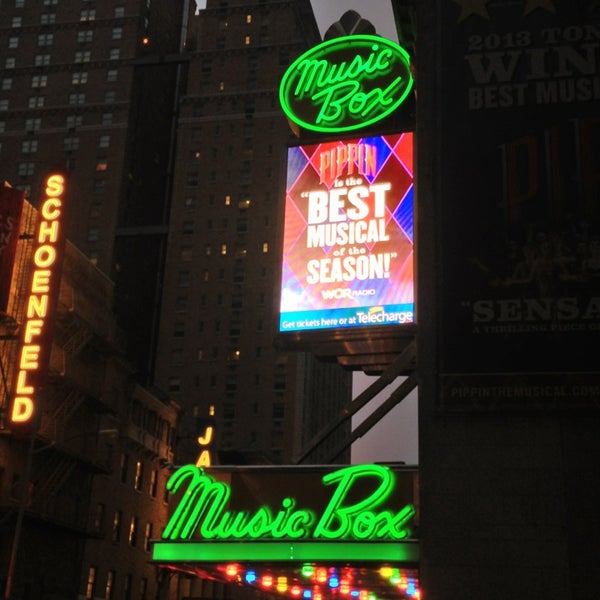 8/28/2013にAri M.がPIPPIN The Musical on Broadwayで撮った写真