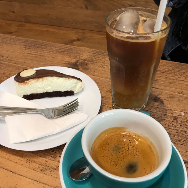 Photo taken at Tamp &amp; Pull Espresso Bar by Ian R. on 5/23/2019