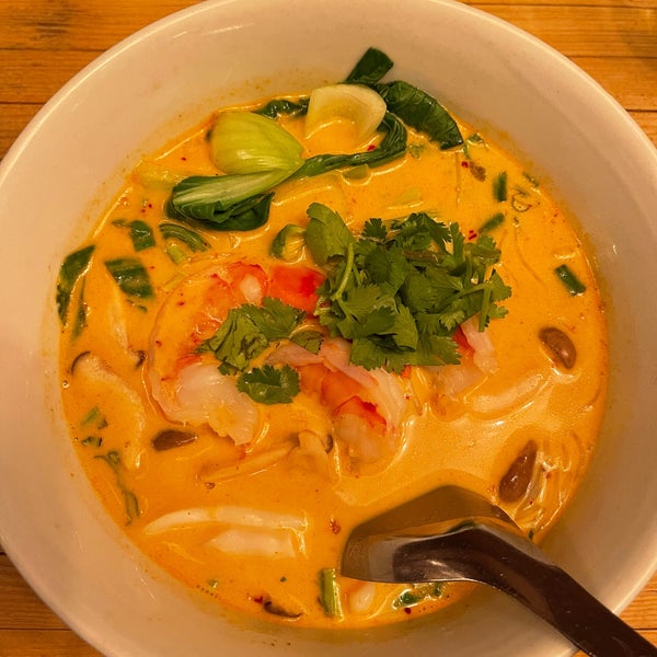 Foto diambil di Pure Thai Cookhouse oleh Mark S. pada 10/23/2021