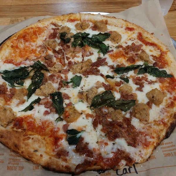 8/1/2017にCarl D.がBlaze Pizzaで撮った写真