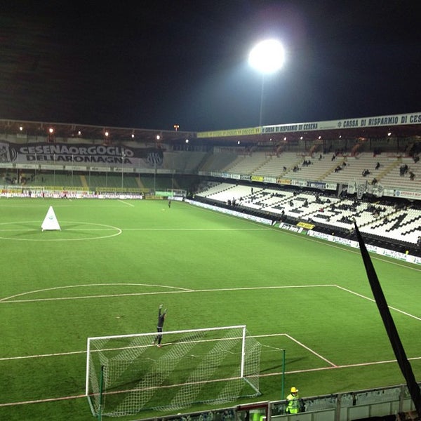 Das Foto wurde bei Orogel Stadium Dino Manuzzi von Ermanno C. am 3/27/2013 aufgenommen