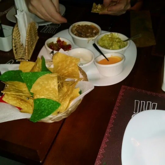 Photo taken at Mucho Gusto Gastronomia Tex-Mex by George R. on 7/31/2014