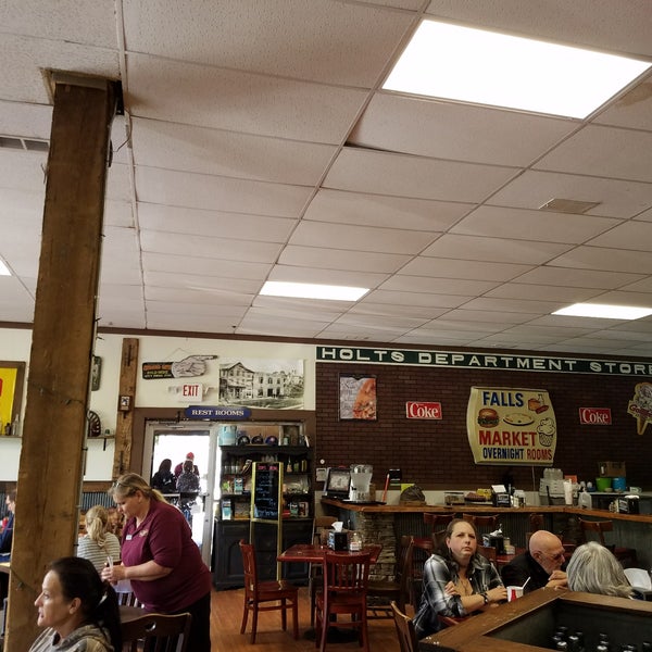 Photo taken at Falls Market Restaurant &amp; General Store by Mike F. on 9/9/2017