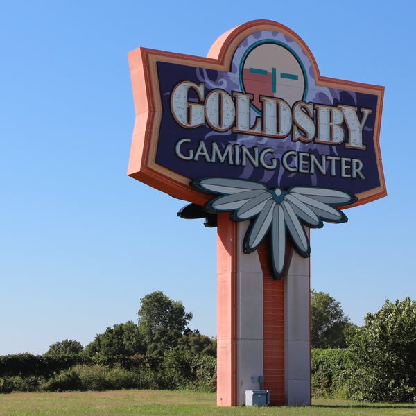 11/4/2013 tarihinde CNDCziyaretçi tarafından Goldsby Gaming Center'de çekilen fotoğraf