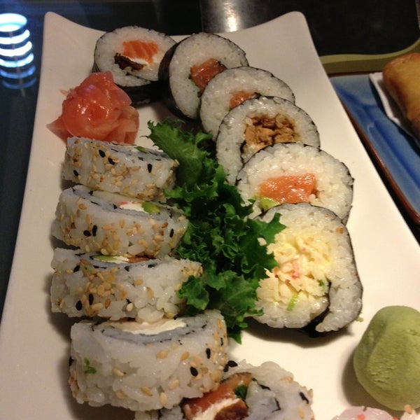 Foto tomada en Sumi Sushi Delivery  por Samyra B. el 3/25/2013