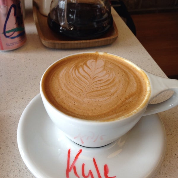 Снимок сделан в Glassbox Coffee &amp; Juice пользователем Kyle M. 3/27/2014