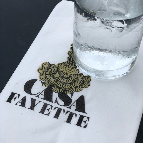 5/12/2018 tarihinde Paul D.ziyaretçi tarafından Casa Fayette (Restaurante)'de çekilen fotoğraf