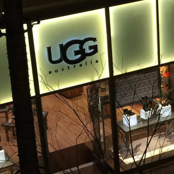 ugg fashion valley mall
