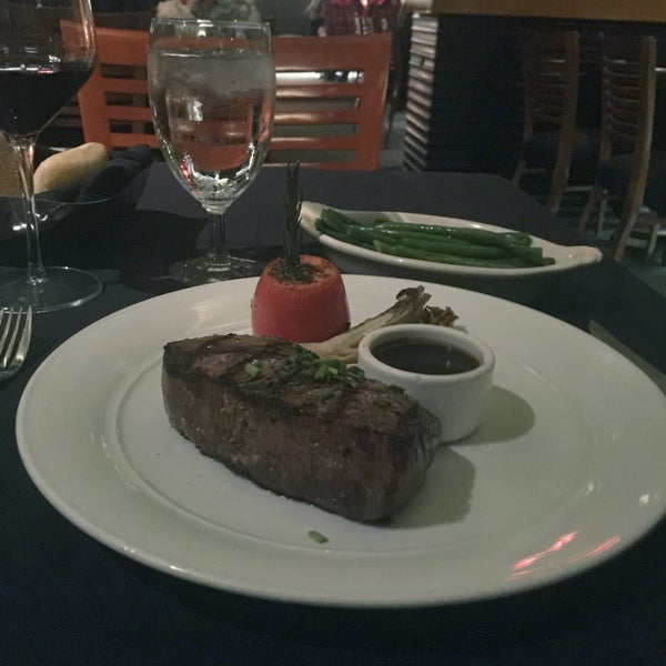 Photo taken at Spencer&#39;s Restaurant by toisan on 8/3/2015