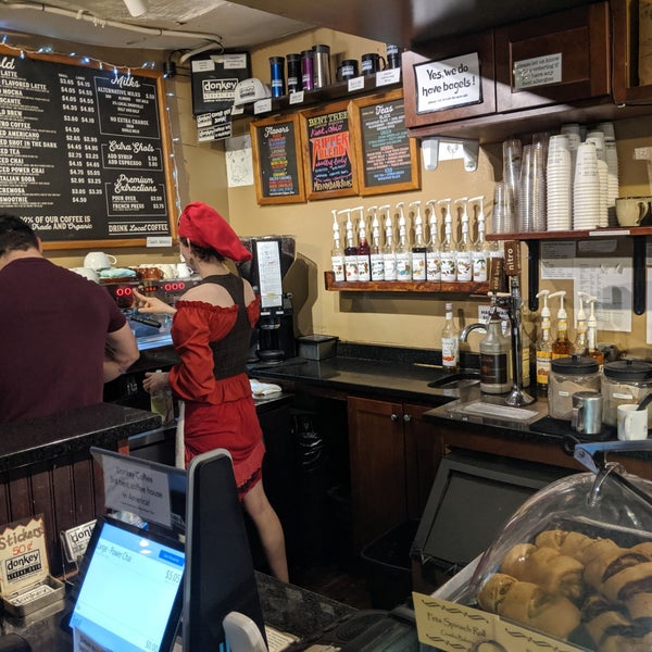 5/24/2019에 Rob D.님이 Donkey Coffee &amp; Espresso에서 찍은 사진