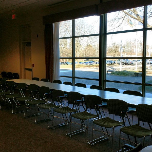 Chinn Park Regional Library 2 tips from 354 visitors