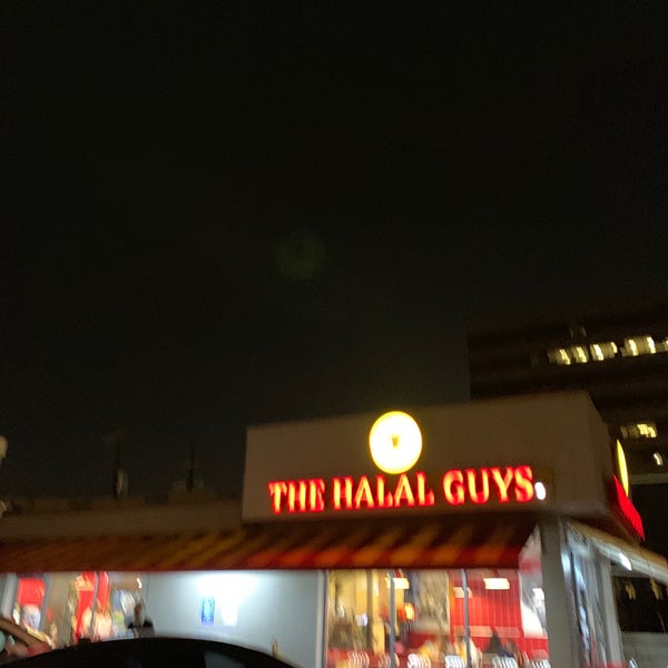 Foto tirada no(a) The Halal Guys por Rainman em 8/9/2019