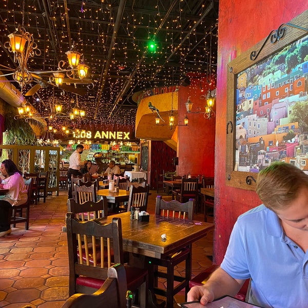 Photo taken at El Tiempo Cantina - Westheimer by Rainman on 7/19/2021