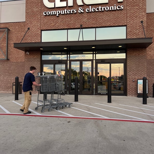 Computer Store in Houston, TX - Micro Center