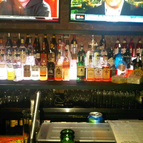 Foto diambil di 137 Bar &amp; Grill oleh puma s. pada 11/3/2012