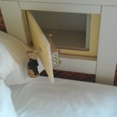 4/23/2013 tarihinde Diana E.ziyaretçi tarafından Hotel Julian****'de çekilen fotoğraf