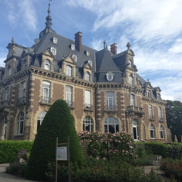 Foto scattata a Le Château de Namur da Let&#39;s Go D. il 6/15/2013