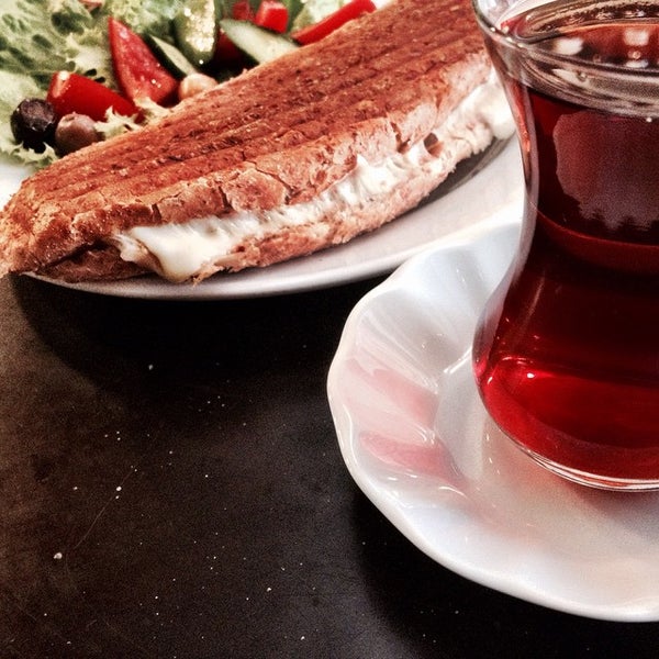 Foto tomada en Çay Dükkanı  por Çay D. G. el 5/16/2015