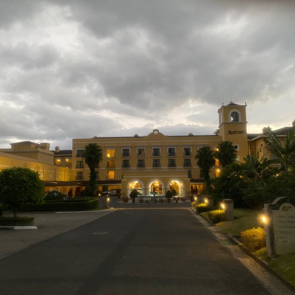 รูปภาพถ่ายที่ Costa Rica Marriott Hotel Hacienda Belén โดย Catalin C. เมื่อ 1/10/2021