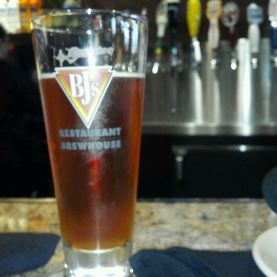 Photo taken at BJ&#39;s Restaurant &amp; Brewhouse by Shelley A. on 9/27/2012